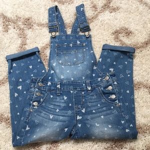 l.e.i. Girls Heart Print Overall Jeans